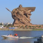 これは凄い！巨大な関羽像が荊州に現れる！実は二千年前から巨大像が